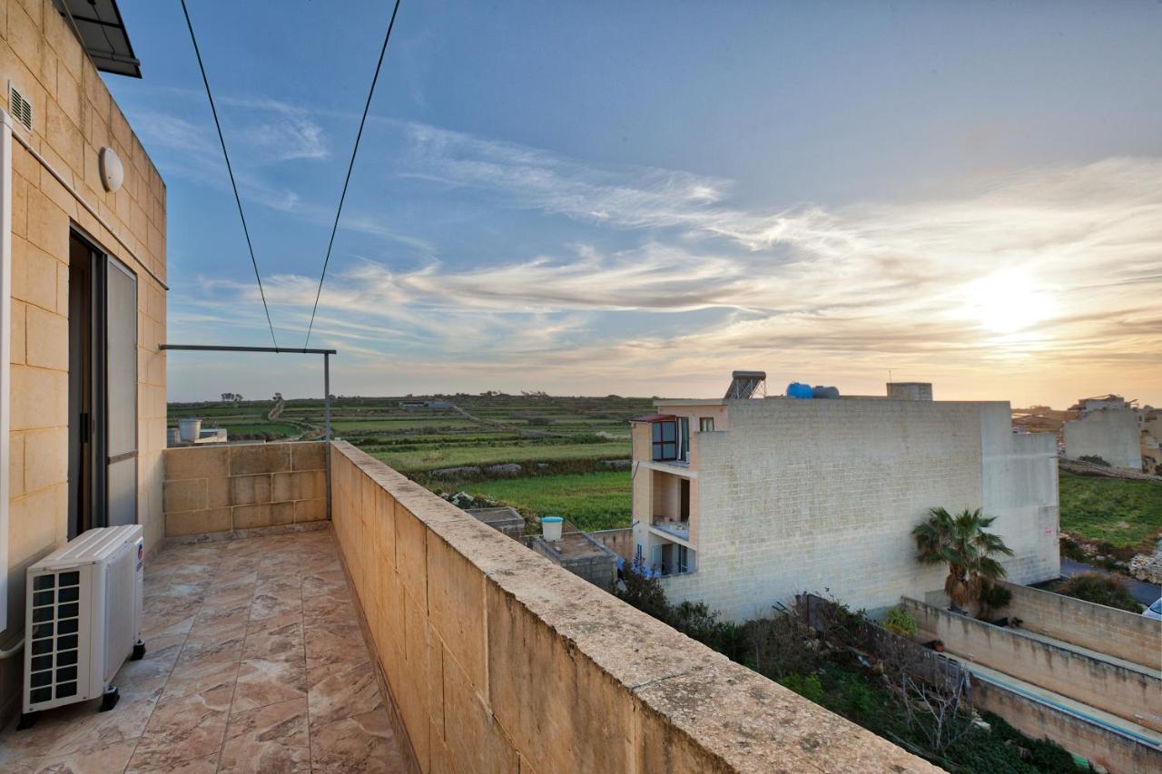 Summer Fields Penthouse With Amazing Views Apartment ซานนัต ภายนอก รูปภาพ